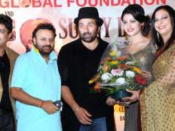 Sunny Deol Unveils Wax Statue Of Shaheed Bhagat Singh