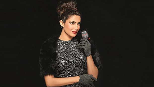 Making Of ‘Rajnigandha Silver Pearls’ With Priyanka Chopra