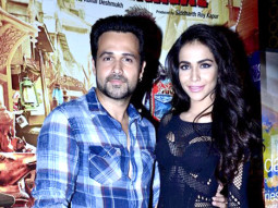 Emraan-Humaima Distribute ‘Raja Natwarlal’ T-Shirts To PVR Staff