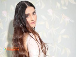Celebrity wallpaper of Sonam Kapoor Ahuja