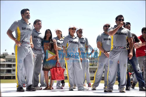check out salman khan at a charity cricket match 3