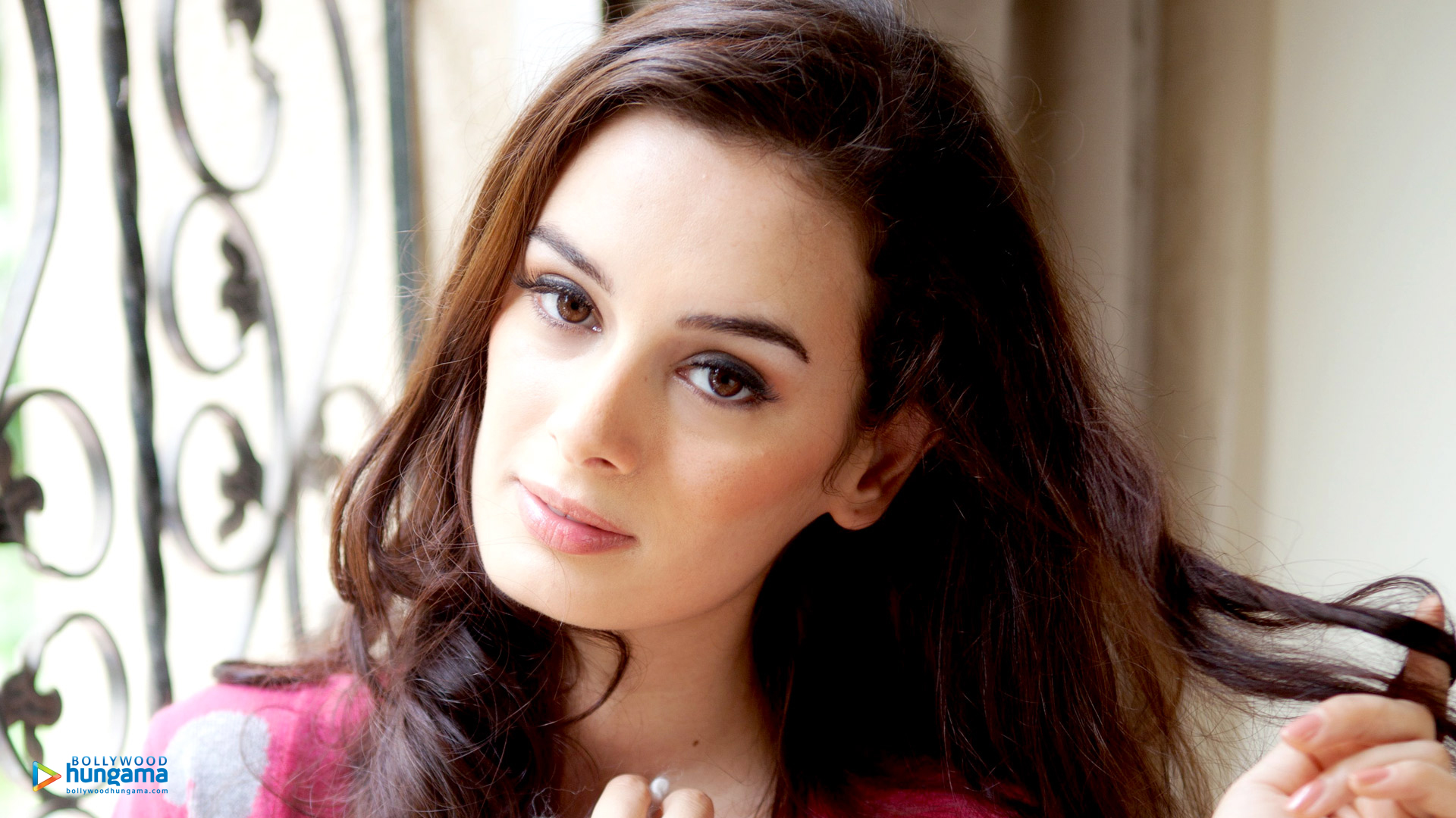 Evelyn Sharma Evelyn Sharma