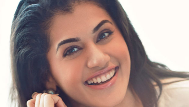 “Akshay Kumar Is One Good Looking Man And So Is Hrithik Roshan”: Taapsee Pannu