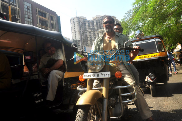 nana patekar promotes ab tak chhappan 2 on his bike 8