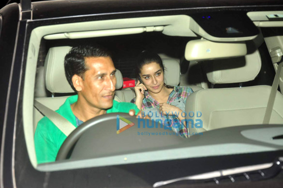 anushka sharma hosts a special screening of nh10 4