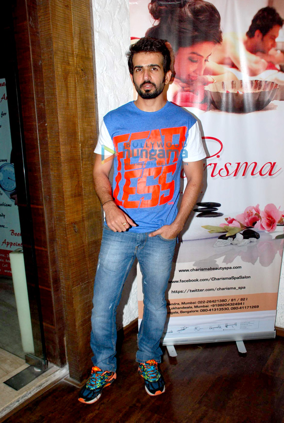 rakhi sawant aamir ali malik jai bhanushali at the success bash of charisma spa 7