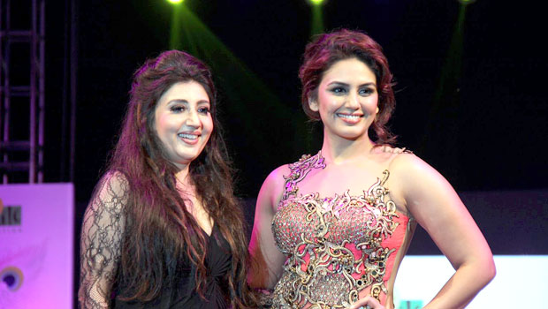 Evelyn Sharma, Huma Qureshi, Taapsee Pannu Mesmerize At ‘Smile Foundation’ Charity Fashion Show