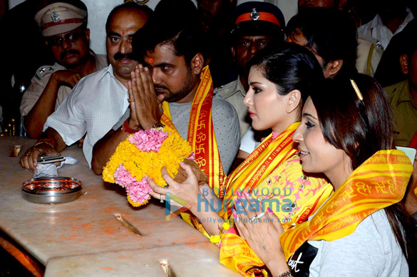 sunny leone visits siddhivinayak temple to seek blessings for kuch kuch locha hai 2