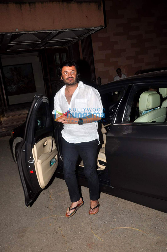 varun dhawan mandira bedi grace the special screening of bombay velvet 4