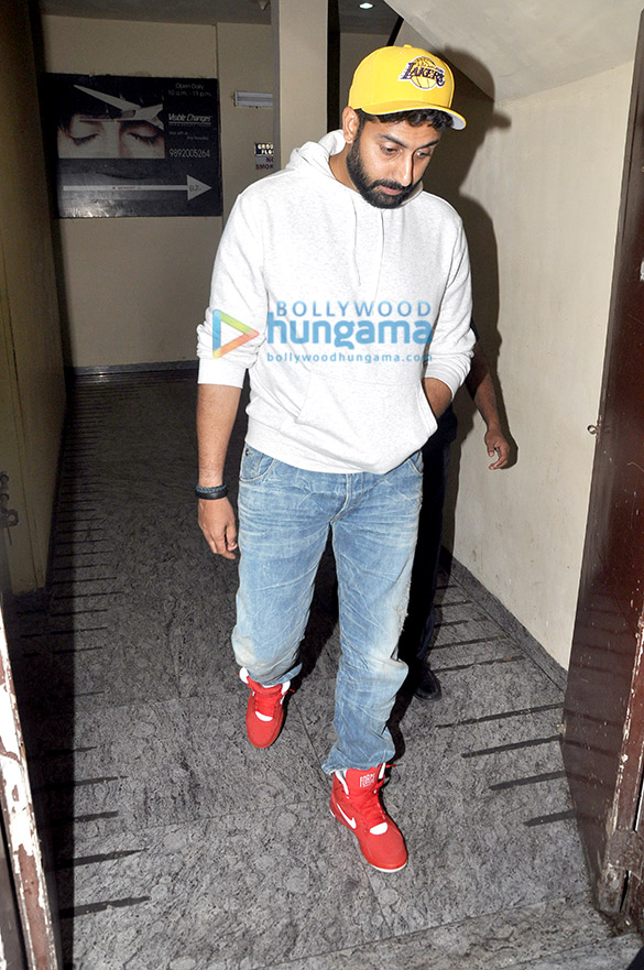amitabh bachchan abhishek bachchan snapped at pvr juhu post mad max fury screening 3