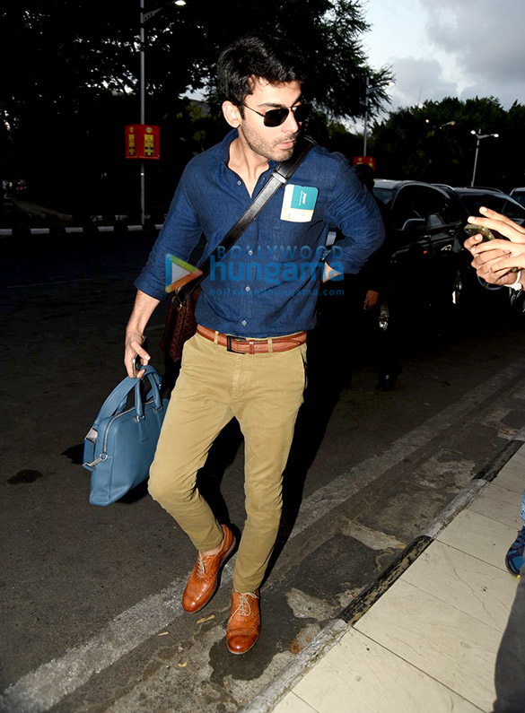 sidharth malhotra fawad khan enroute to coimbatore for kapoor sons shoot 5