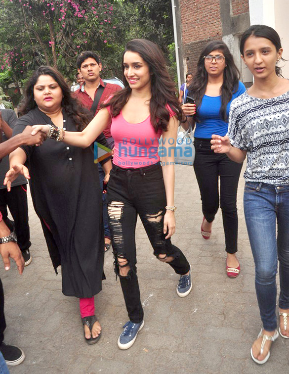 tiger shroff shraddha kapoor snapped on the sets of baaghi 3