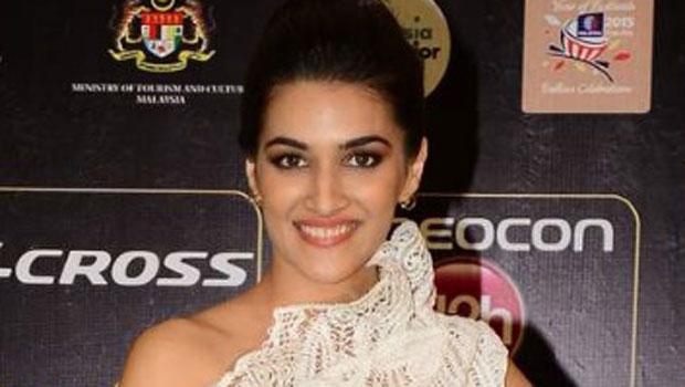 “Shah Rukh Khan Is Very Sweet”: Kriti Sanon