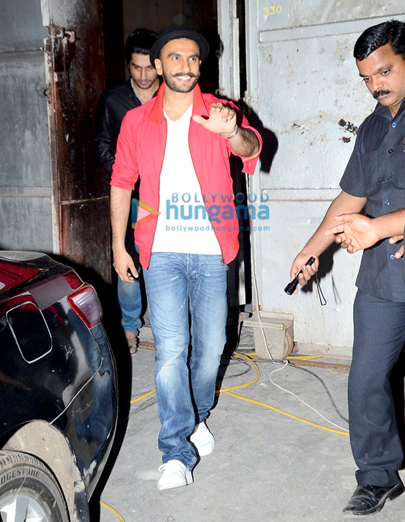 ranveer singh snapped on the sets of bajirao mastani 4