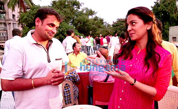 shabana azmi juhi chawla and crew at the chalk n duster iftaar party 6