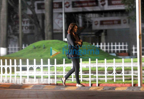 sonakshi sinha shoots for akira at marine drive mumbai 9