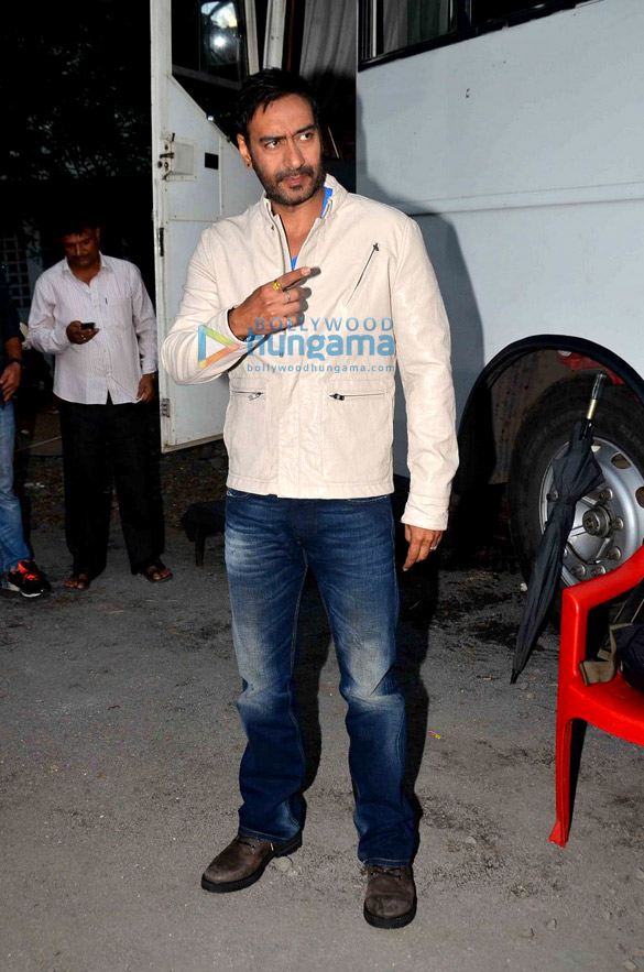 ajay devgn snapped during drishyam promotion 5