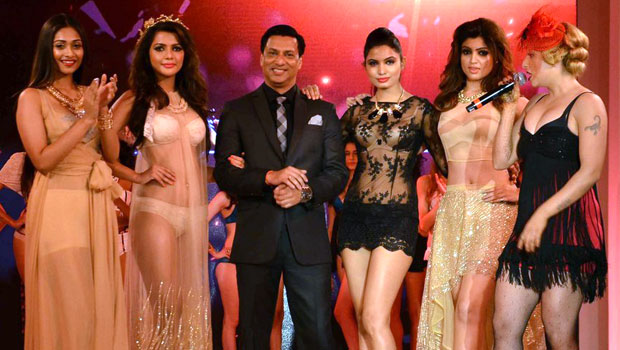Madhur Bhandarkar & The ‘Calendar Girls’ Walk The Ramp