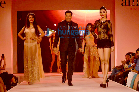 madhur bhandarkars calendar girls walk the ramp at amante fashion show 4