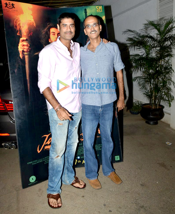 sonam kapoor dia mirza and others at jaanisaar screening 12