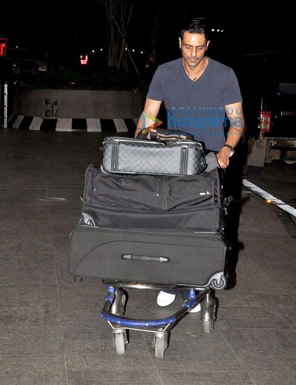 imran khan kangna ranaut snapped leaving to promote katti batti in australia 7