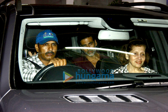 akshay kumar sonakshi sinha snapped at brothers screening 7