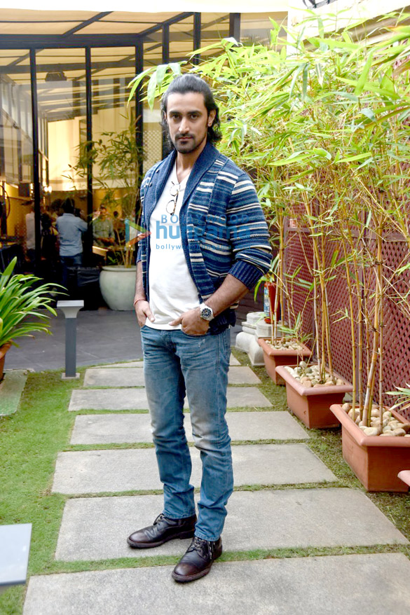 kunal kapoor radhika apte discuss kaun kitney paani mein 6