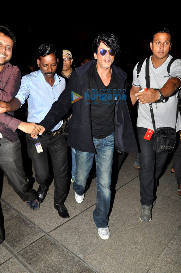 shah rukh khan kajol rohit shetty depart for dilwale song shoot in iceland 9