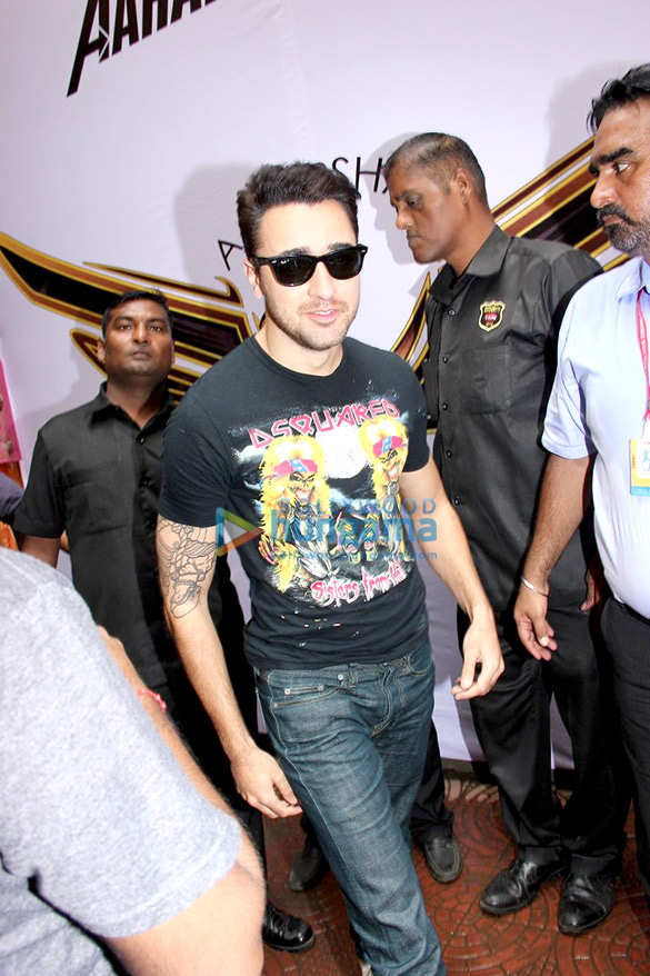 imran khan kangna ranaut promote katti batti at mmk college 10
