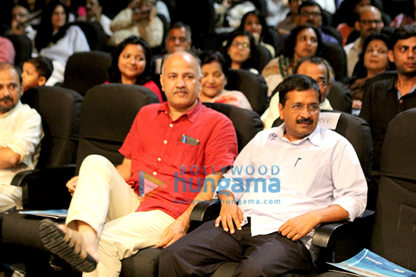 arvind kejriwal watches kaun kitney paani mein 4