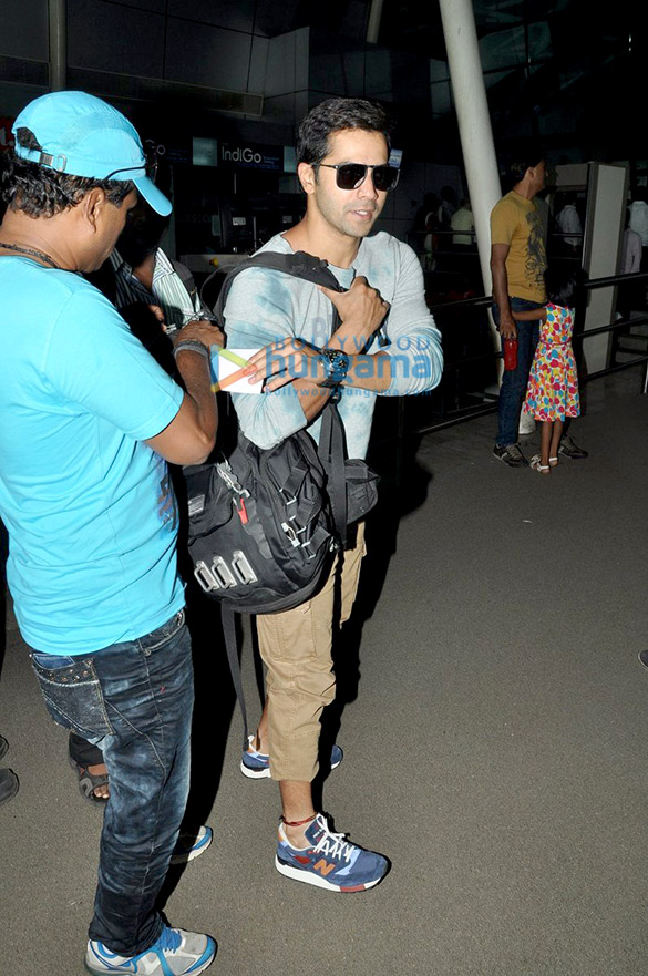 varun dhawan leaves for dilwale shoot in hyderabad 11
