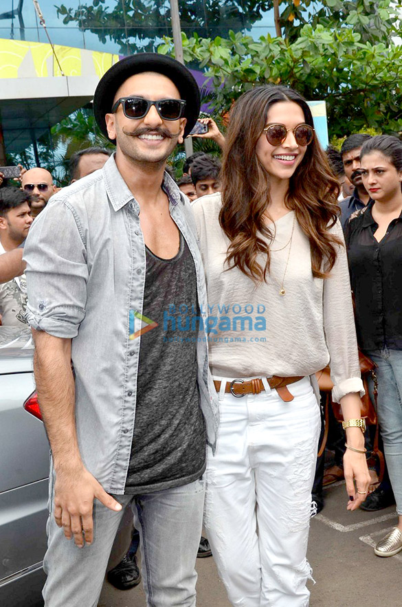 ranveer singh deepika padukone unveil the gajanana song from bajirao mastani 9