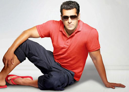 Salman Khan takes to Twitter to warn fans about a fake account