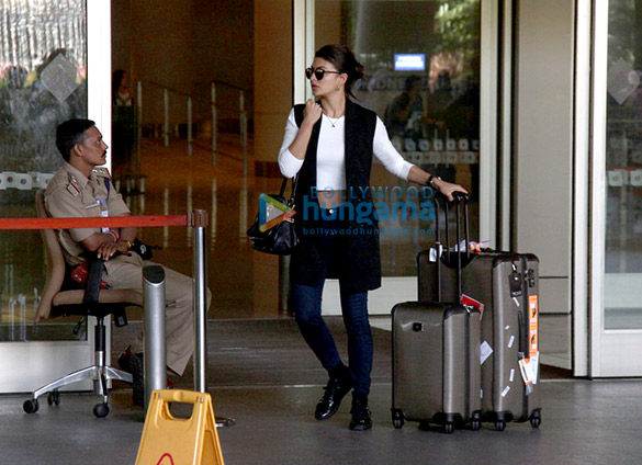 jacqueline fernandez returns from the london shoot of housefull 3 7