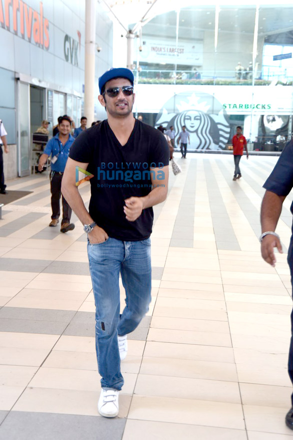 sushant singh rajput kiara advani arrive after the shoot of m s dhoni the untold biopic in ahmedabad 4