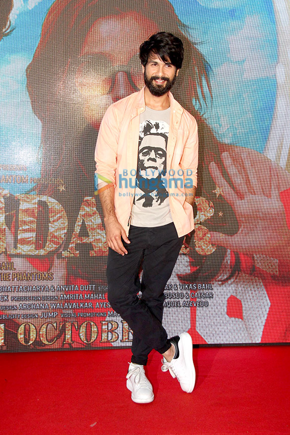 shahid kapoor alia bhatt unveil the song raita phail gaya from shaandaar 21