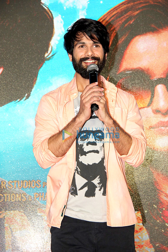 shahid kapoor alia bhatt unveil the song raita phail gaya from shaandaar 12