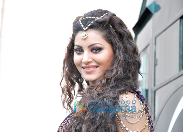 the cast of great grand masti snapped on the sets of the film at mehboob studio 8