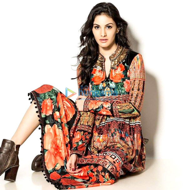 amyra dastur 33
