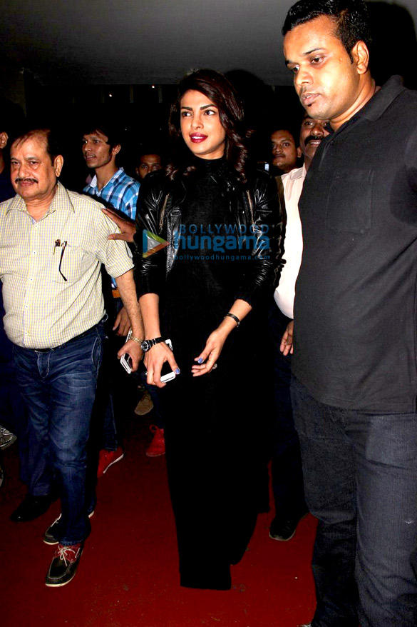 priyanka chopra returns from quantico shoot to promote bajirao mastani 8