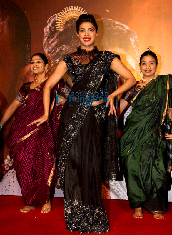 ranveer singh priyanka chopra launch malhari song from bajirao mastani 6