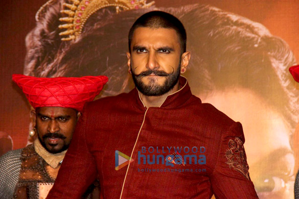 ranveer singh priyanka chopra launch malhari song from bajirao mastani 19