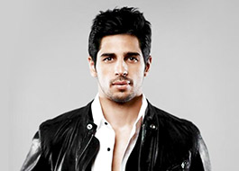 Sidharth Malhotra to play a writer in Kapoor & Sons