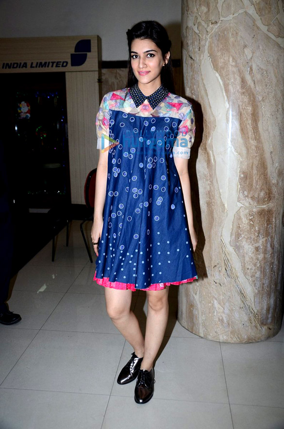 varun dhawan kriti sanon varun sharma snapped promoting dilwale 10