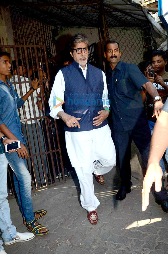 amitabh bachchan farhan akhtar record a song for wazir 8