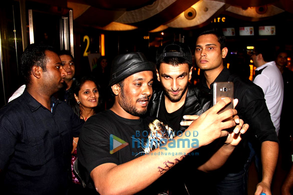ranveer singh visits pvr chandan cinema for bajirao mastani promotions 9