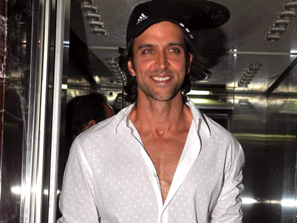 hrithiks 38th birthday celebration with media 12