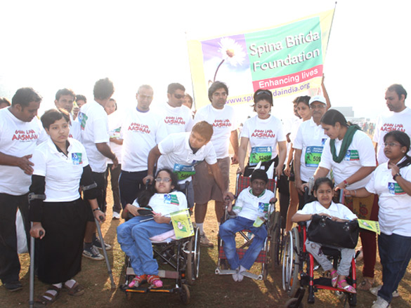 raveena tandon at the mumbai marathon to promote her film gin liya aasman 3