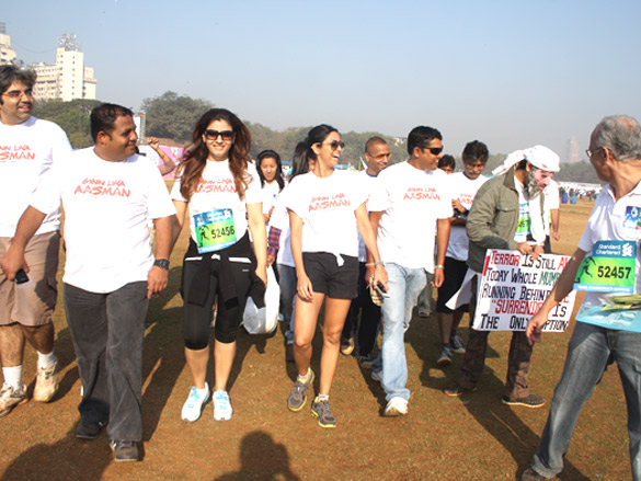 raveena tandon at the mumbai marathon to promote her film gin liya aasman 4