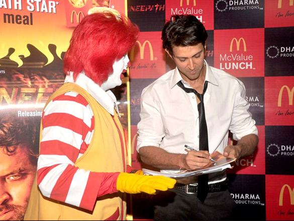 hrithik roshan promotes agneepath at mc donalds 4